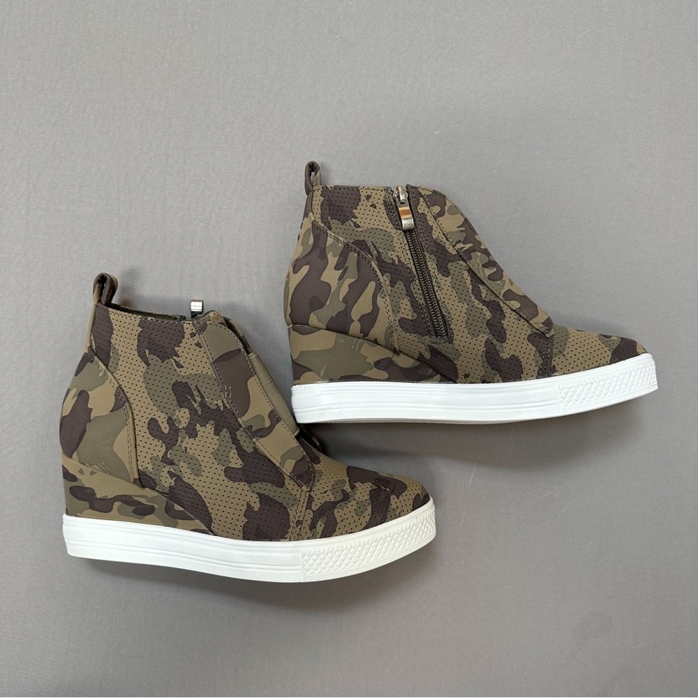 CCOCCI Camouflage High-Top Sneakers - Picture 8 of 11